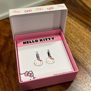 Fine silver plated  hello kitty hoop earring